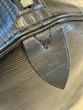 Load image into Gallery viewer, Vintage Louis Vuitton Epi Duffel - Black