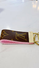 Load image into Gallery viewer, Louis Vuitton Key Rings