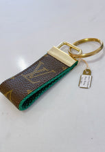 Load image into Gallery viewer, Louis Vuitton Key Rings