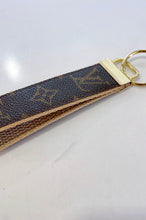 Load image into Gallery viewer, Louis Vuitton Key Rings