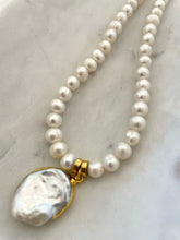Load image into Gallery viewer, Natural Pearl &amp; Gold Gemstone Necklaces
