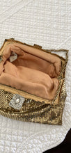 Load image into Gallery viewer, Vintage Gold Mesh Chain Bag Stone Clasp