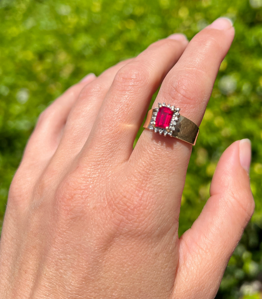 Vintage Gold Ruby Ring 