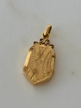 Load image into Gallery viewer, Vintage Locket 18kt
