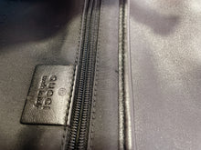Load image into Gallery viewer, Vintage Gucci Shoulder Chain Link Bag
