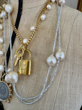 Load image into Gallery viewer, Baroque Pearl Necklace
