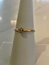 Load image into Gallery viewer, Vintage Diamond Solitaire Ring &quot;Dot&quot;

