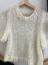 Load image into Gallery viewer, Sweater - Classic T Crop Sz2 *NEW*
