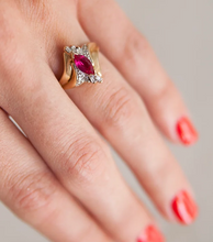 Load image into Gallery viewer, VIntage Ruby + Diamonds Ring &quot;Coricopat&quot;
