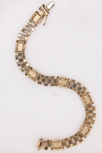 Load image into Gallery viewer, Vintage Gold Link Bracelet &quot;Luxe&quot;
