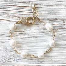 Load image into Gallery viewer, Pearl Bracelets
