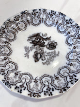 Load image into Gallery viewer, Flow Black Mulberry Plate
