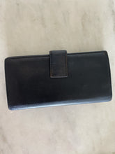 Load image into Gallery viewer, Gucci Wallet - preowned
