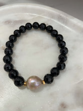 Load image into Gallery viewer, Black Spinel + Pearl
