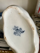 Load image into Gallery viewer, Antique Blue/White Alfred Meakin Creamer
