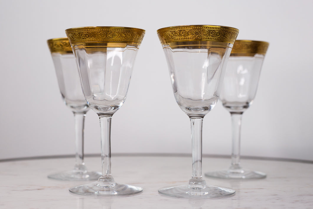 Gold Rimmed Wine Glass Set/4